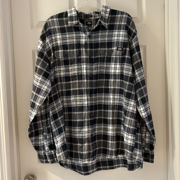 Dickies Plaid Button Down Shirt - Picture 1 of 8